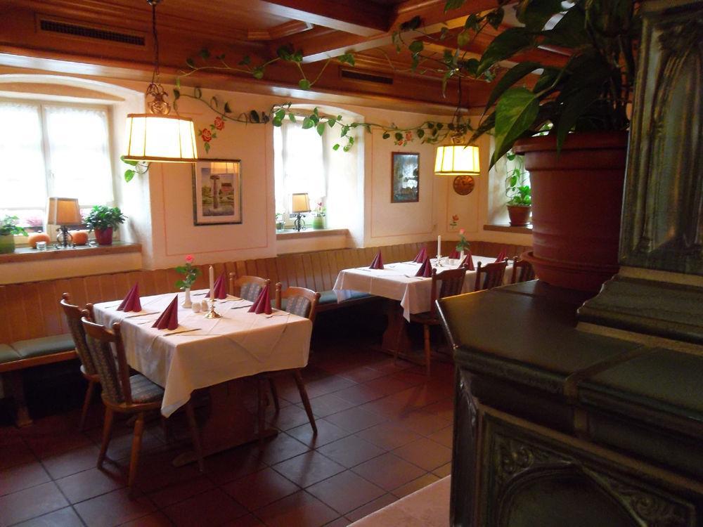 Gasthaus Hotel Zum Kreuz 스테튼암카튼마크트 외부 사진